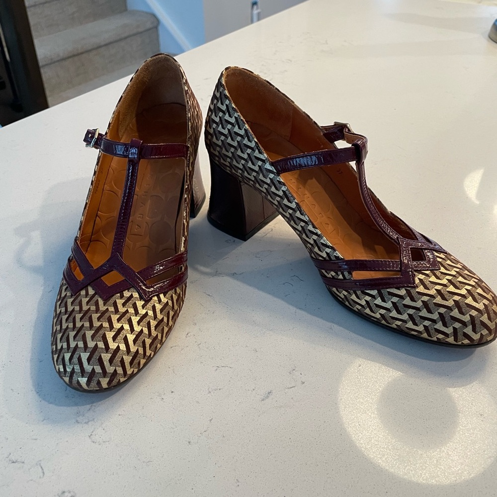 Chie Mihara Purple and Gold Patterned Flats